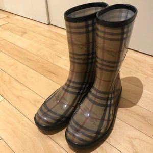 Rain boots, Burberry boots